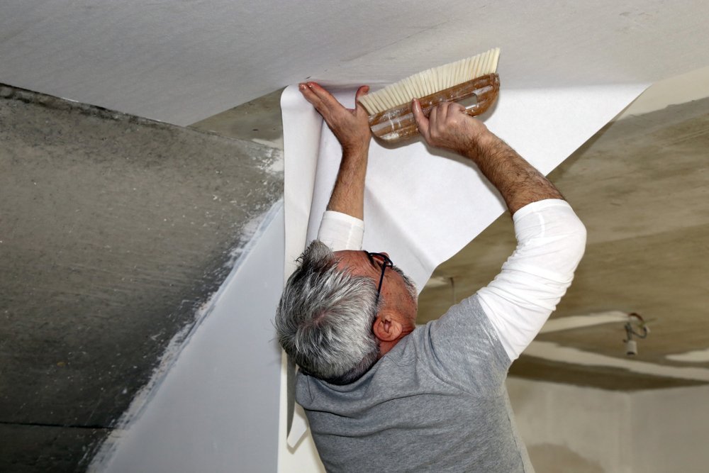 Renovatiebehang plafond.